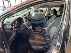 نيسان فيرسا